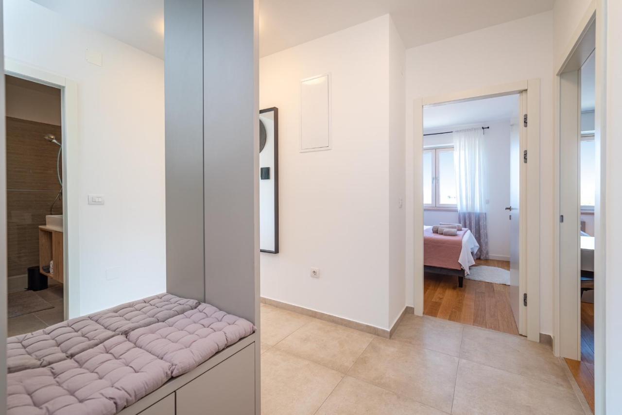 D-Apartment - With Garage And Balcony Zadar Exterior photo