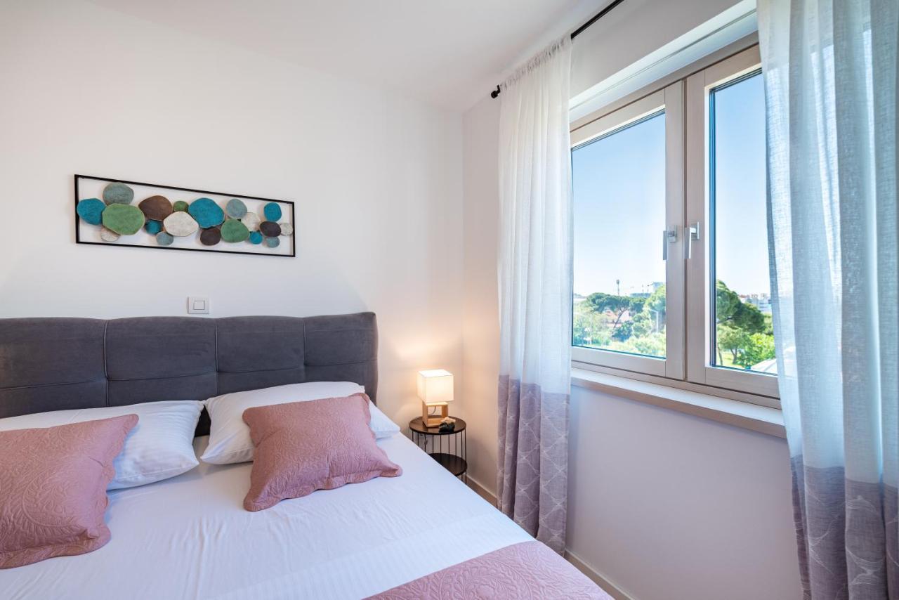 D-Apartment - With Garage And Balcony Zadar Exterior photo