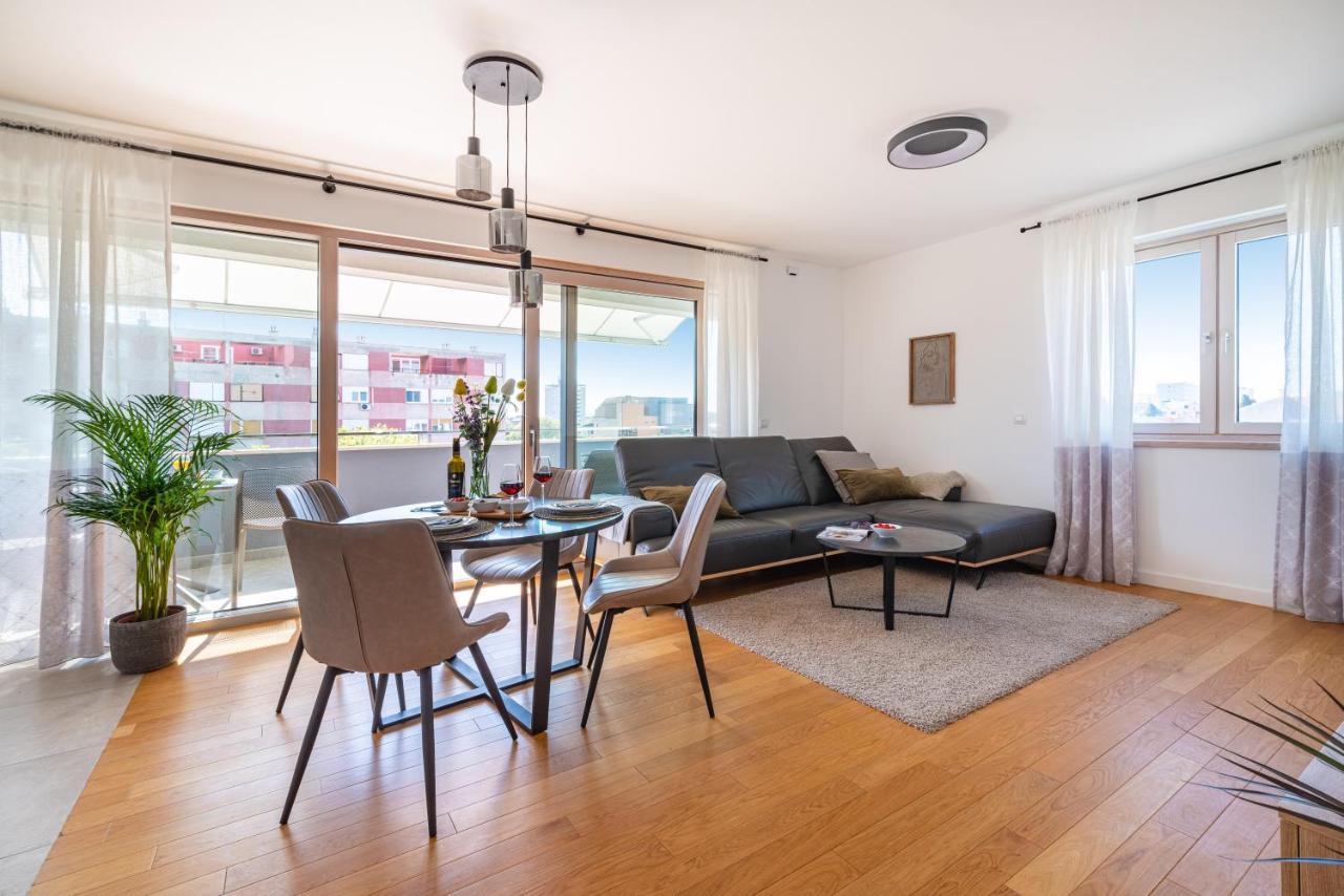 D-Apartment - With Garage And Balcony Zadar Exterior photo