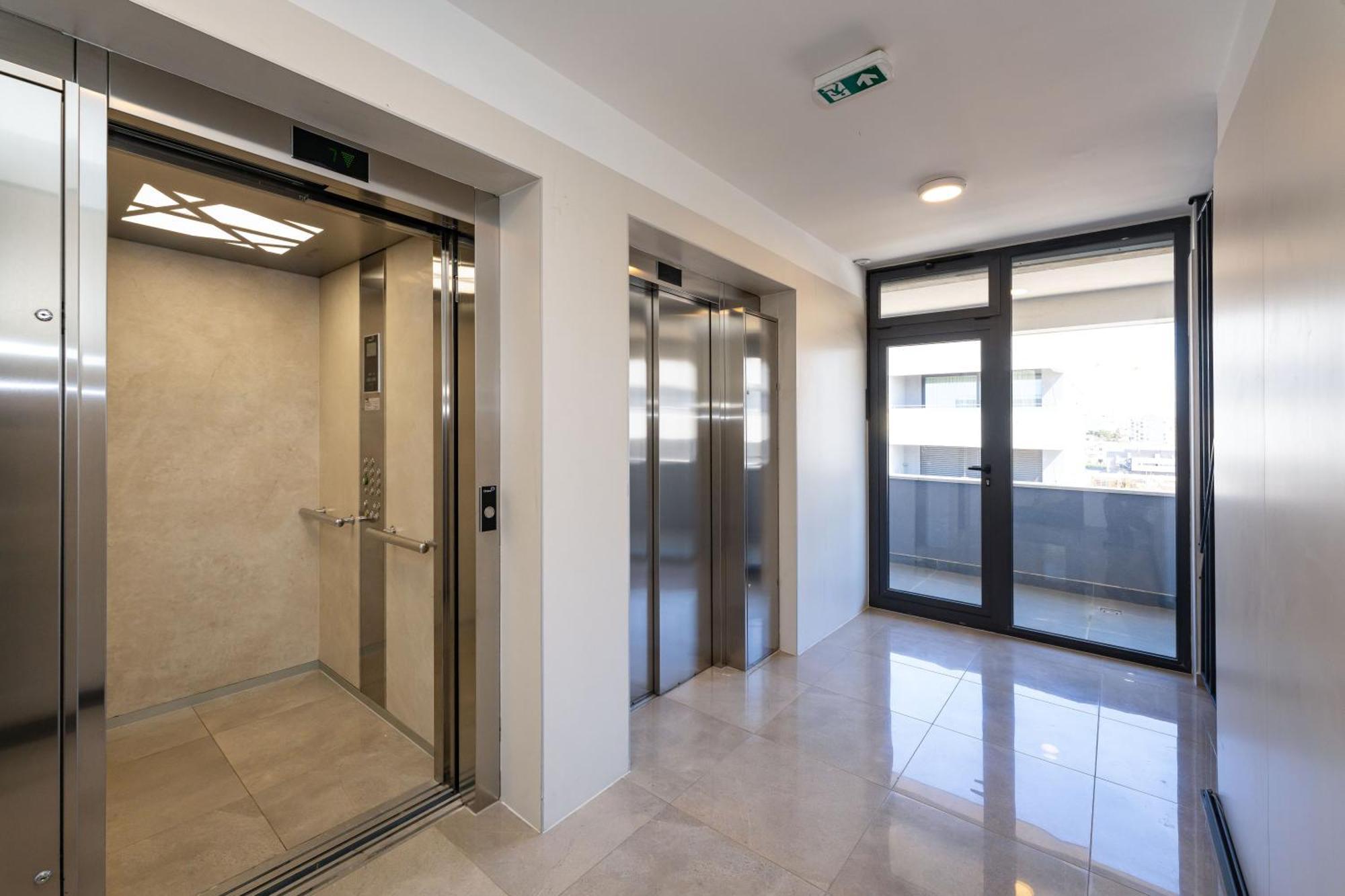 D-Apartment - With Garage And Balcony Zadar Exterior photo
